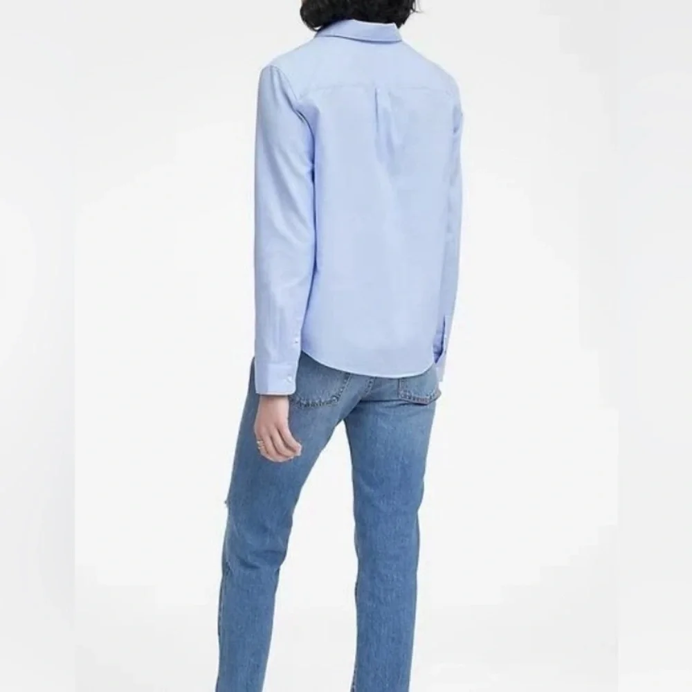Banana Republic Blue Quinn Boy Fit Button Down - Picture 4 of 10